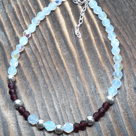 Moonstone/ garnet/sterling silver bracelet stacker - Picture 4 of 10